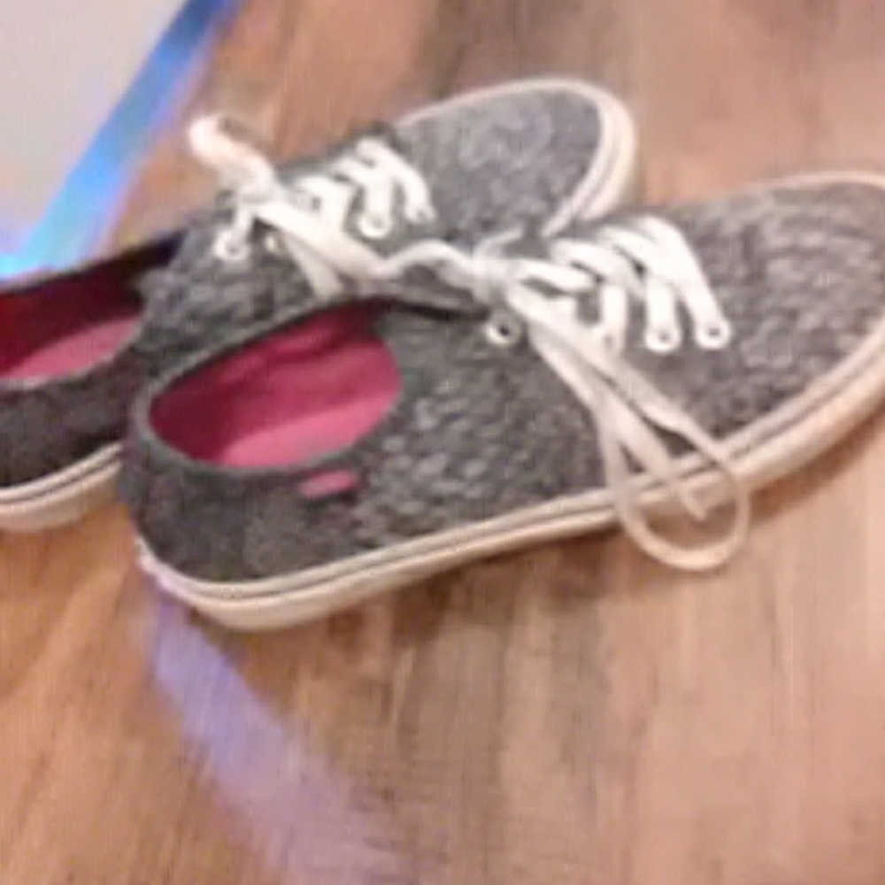 Girls shoes